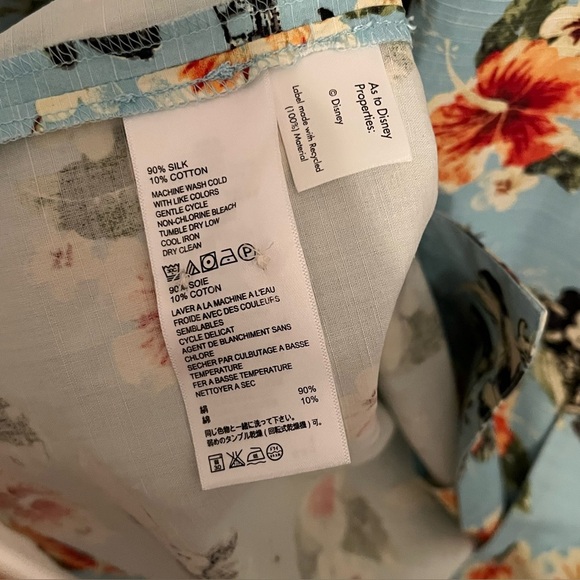 Disney Parks x Tommy Bahama Mickey Mouse Hawaiian Shirt NWT XL Silk - Picture 6 of 7